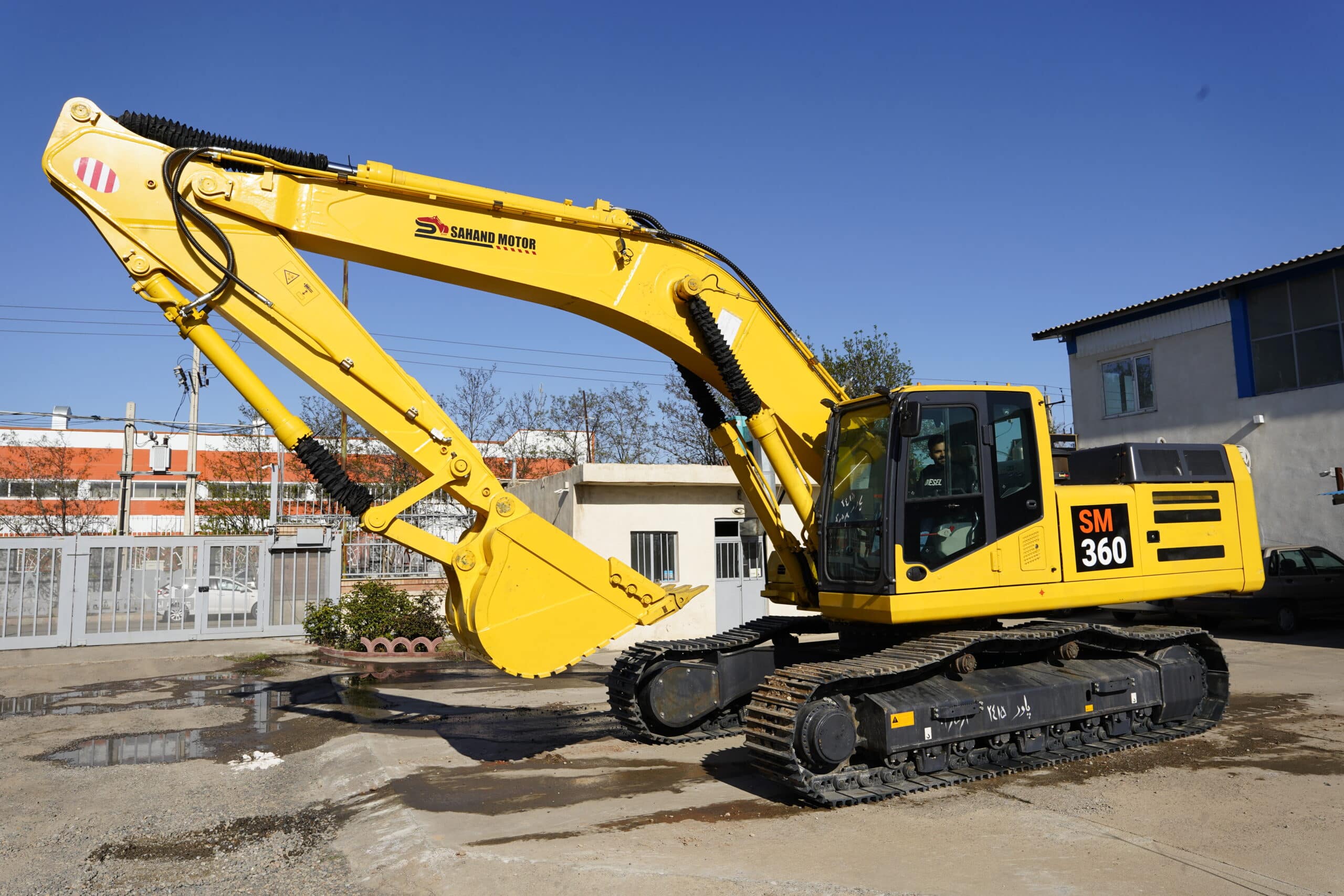 بیل مکانیکی سهند موتور مدل SM360-8